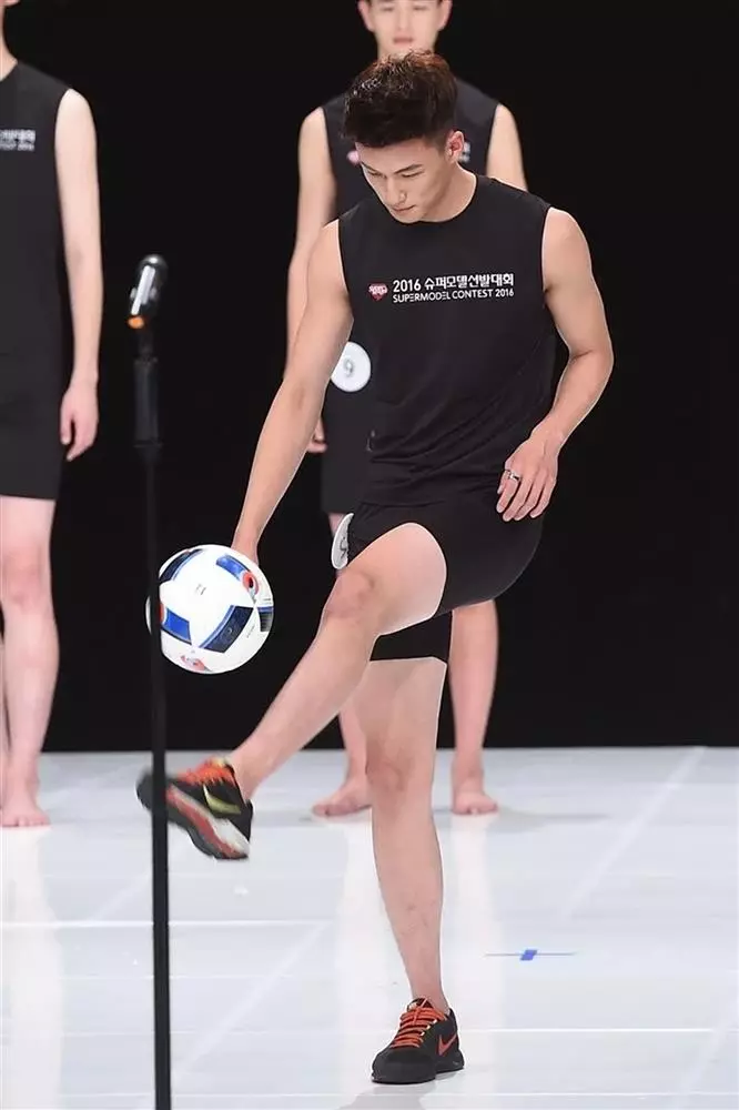 Shin Seung Ho: Từ vệ sĩ thành diễn viên đóng chính cùng các sao Hàn